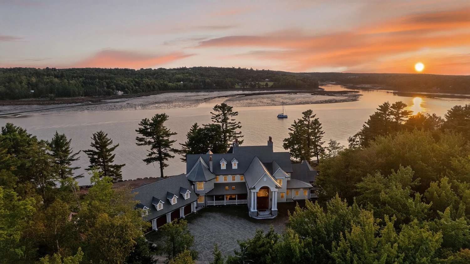 Lakefront Inn